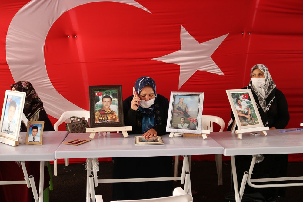 HDP önündeki ailelerin evlat nöbeti 367’nci gününde