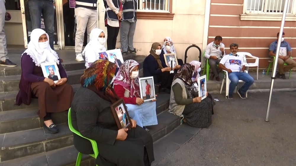 HDP önündeki ailelerin evlat nöbeti 372’nci gününde