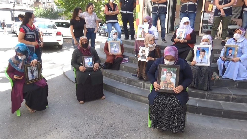 HDP önündeki ailelerin evlat nöbeti 376’ncı gününde