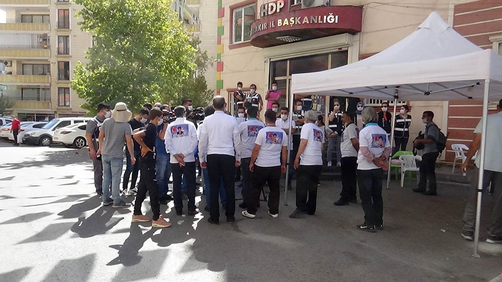 HDP önündeki ailelerin evlat nöbeti 391. gününde