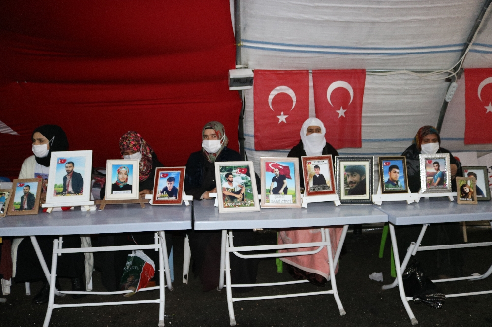 HDP önündeki ailelerin evlat nöbeti 477’inci gününde