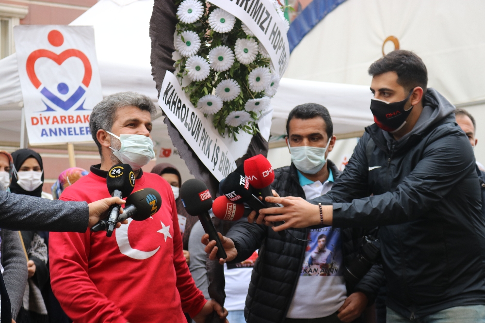 HDP önündeki ailelerin evlat nöbeti 500’üncü gününde