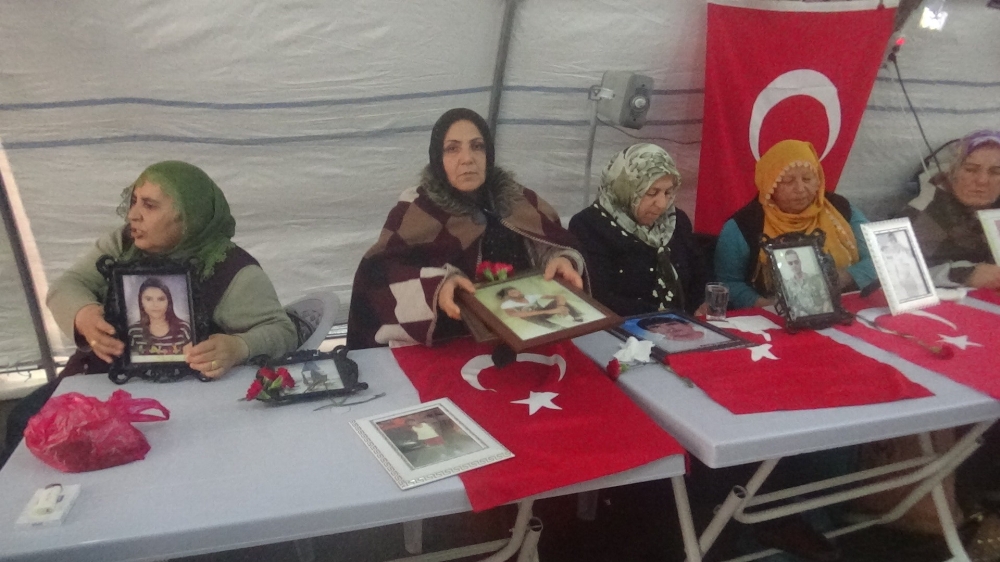 Hdp Önündeki Ailelerin Evlat Nöbeti 88İnci Günde