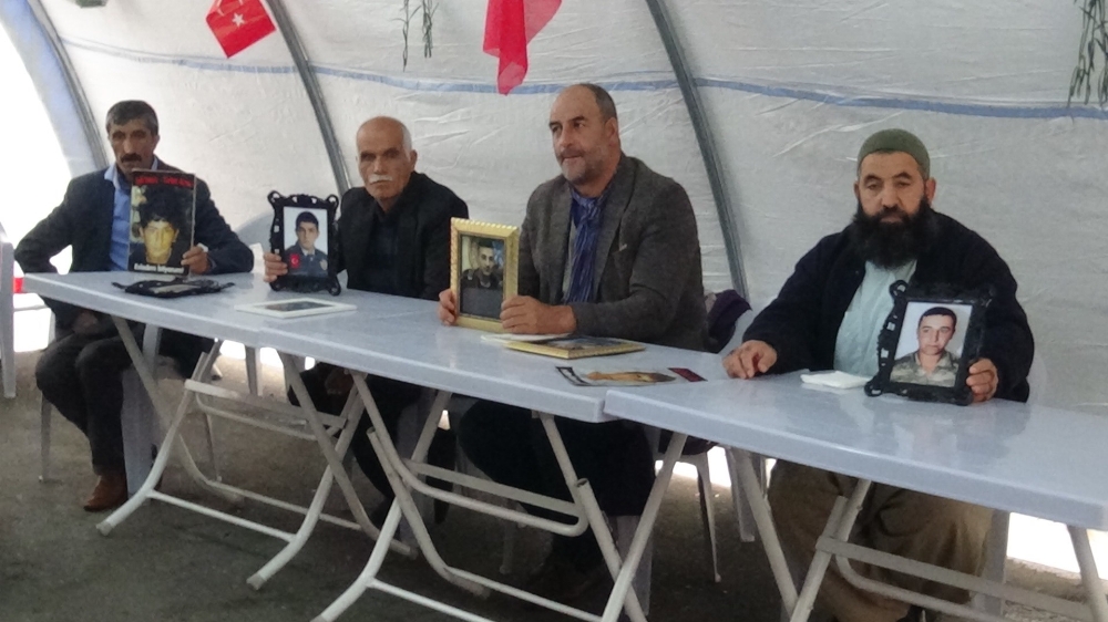 Hdp Önündeki Ailelerin Evlat Nöbeti 89'ncu Günde Devam Ediyor