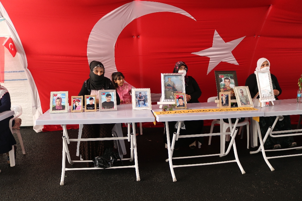 HDP önündeki evlat nöbeti 346’ncı gününde