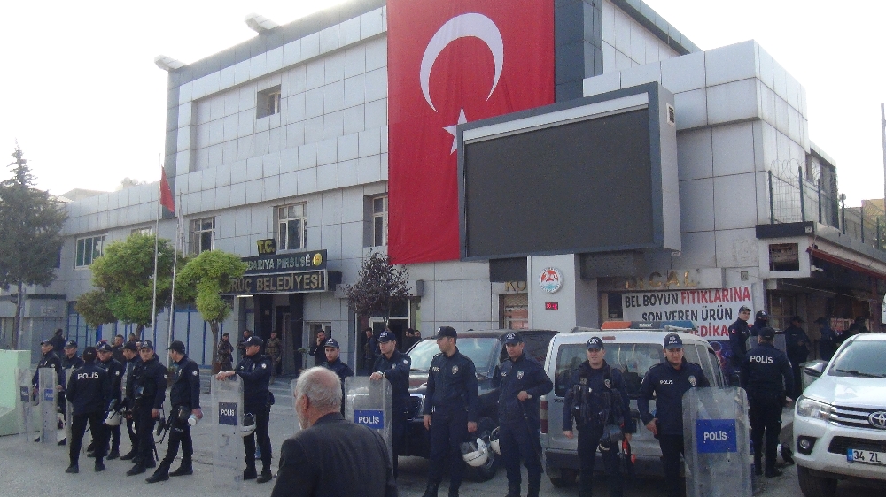 Hdpli Suruç Belediye Başkanı Terör Operasyonunda Gözaltına Alındı