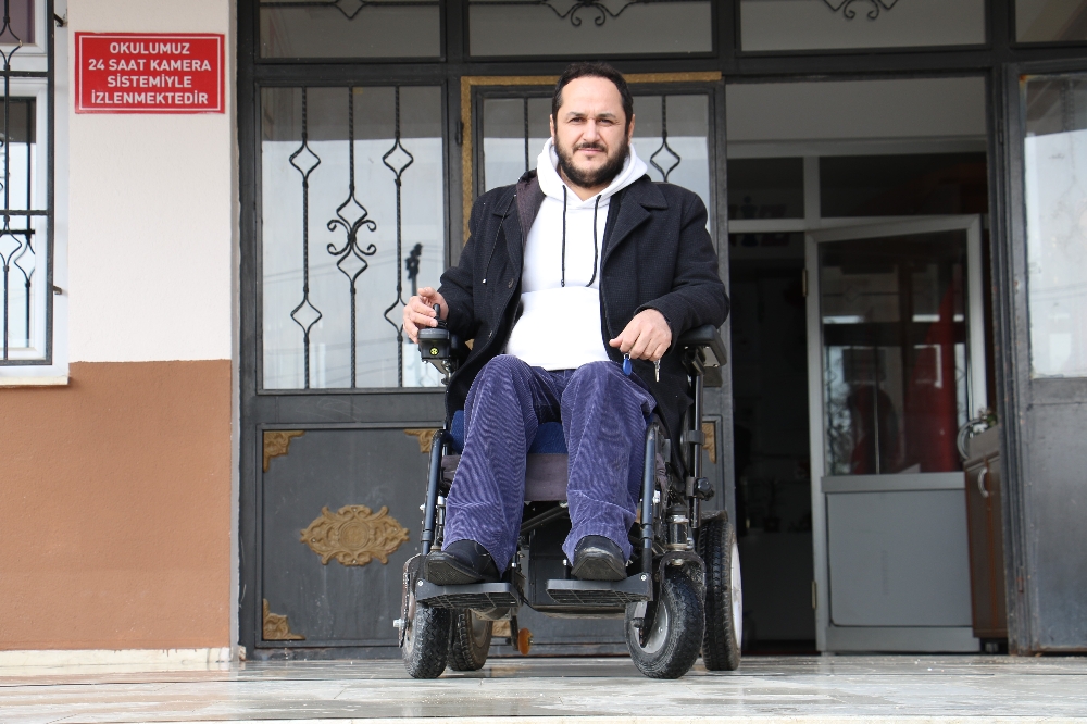 Hem azimli, hem vefalı Mahmut öğretmenden büyük fedakarlık