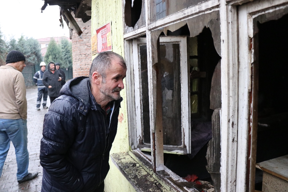 Her şeyi kül oldu