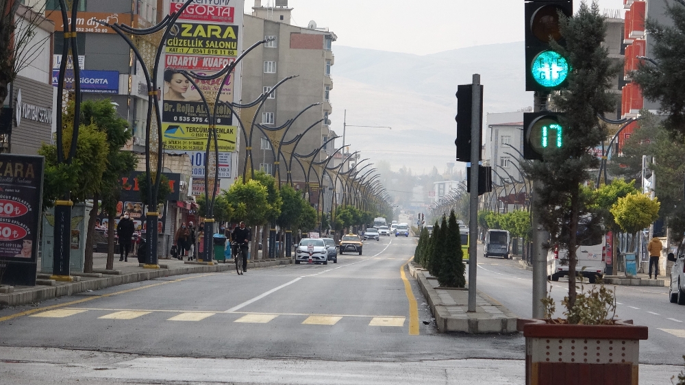 Herkes yasak sandı şehir boş kaldı