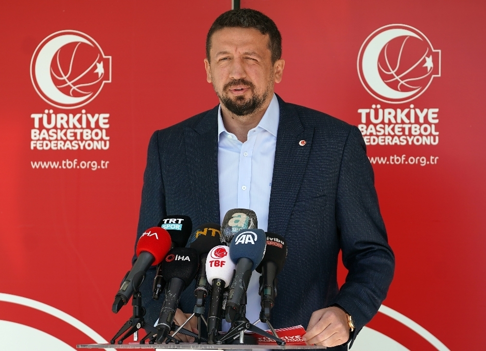 Hidayet Türkoğlu basketbolun 129. yaşını kutladı