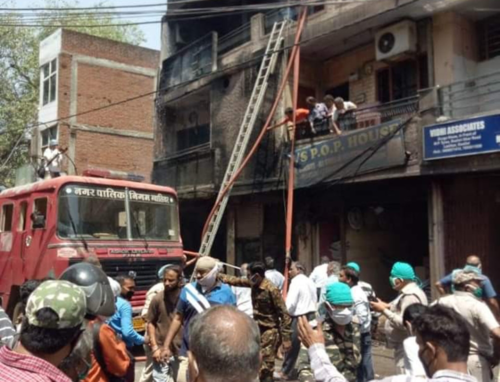 Hindistan’da boya dükkanında yangın: 4’ü çocuk, 7 kişi öldü