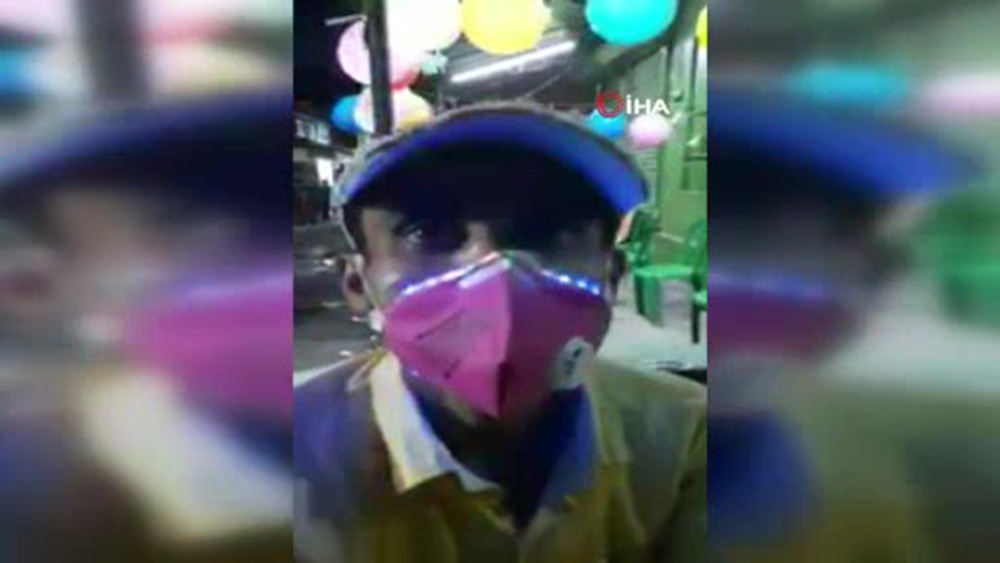 Hindistan’da korona virüse dikkat çekmek için led ışıklı maske