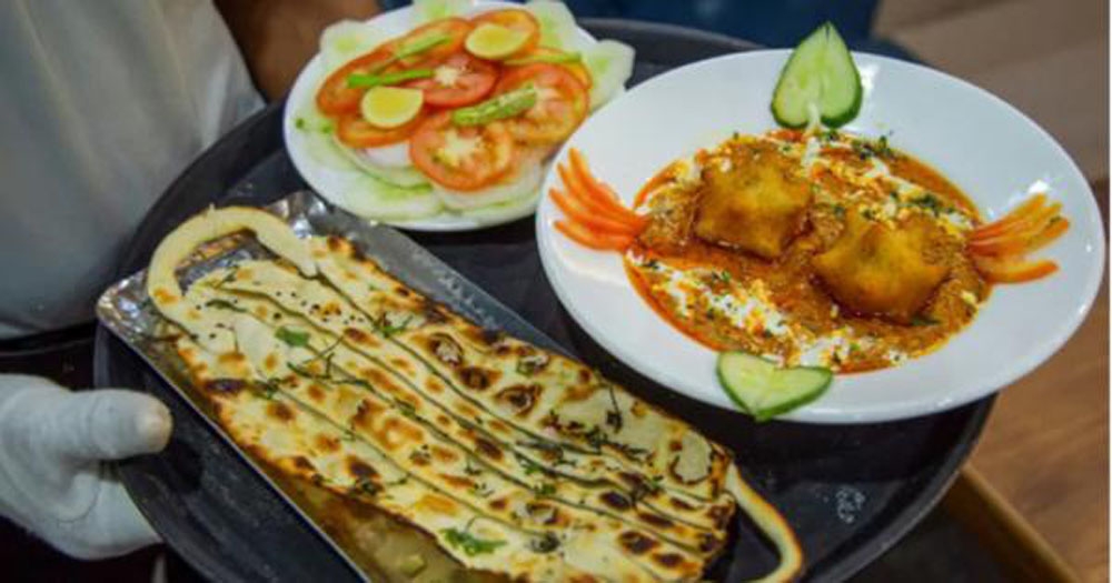 Hindistan’da maske ve korona virüs şeklinde yemek
