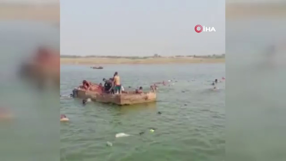 Hindistan’da tekne alabora oldu: 14 ölü