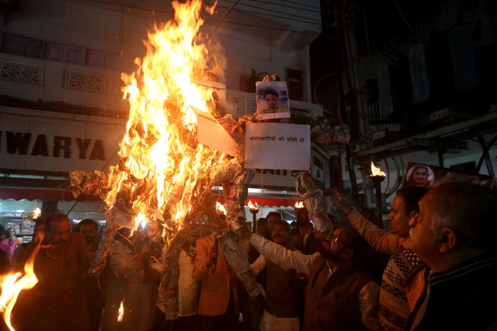 Hindistanda Toplu Tecavüz Skandalında Halk Sokaklara Döküldü