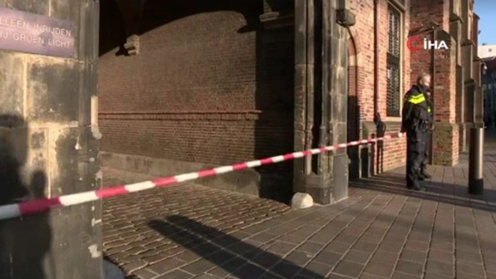 Hollanda Parlamentosu, bomba ihbarı üzerine tahliye edildi