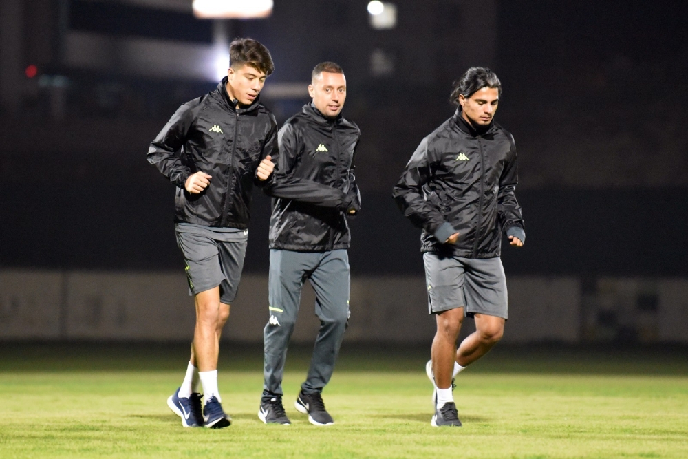 Horozlar, Fenerbahçe hazırlıklarına başladı