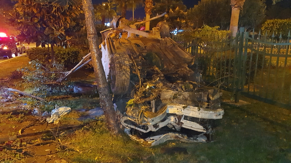 Hurda Yığınına Dönen Araçtan Sağ Çıktı