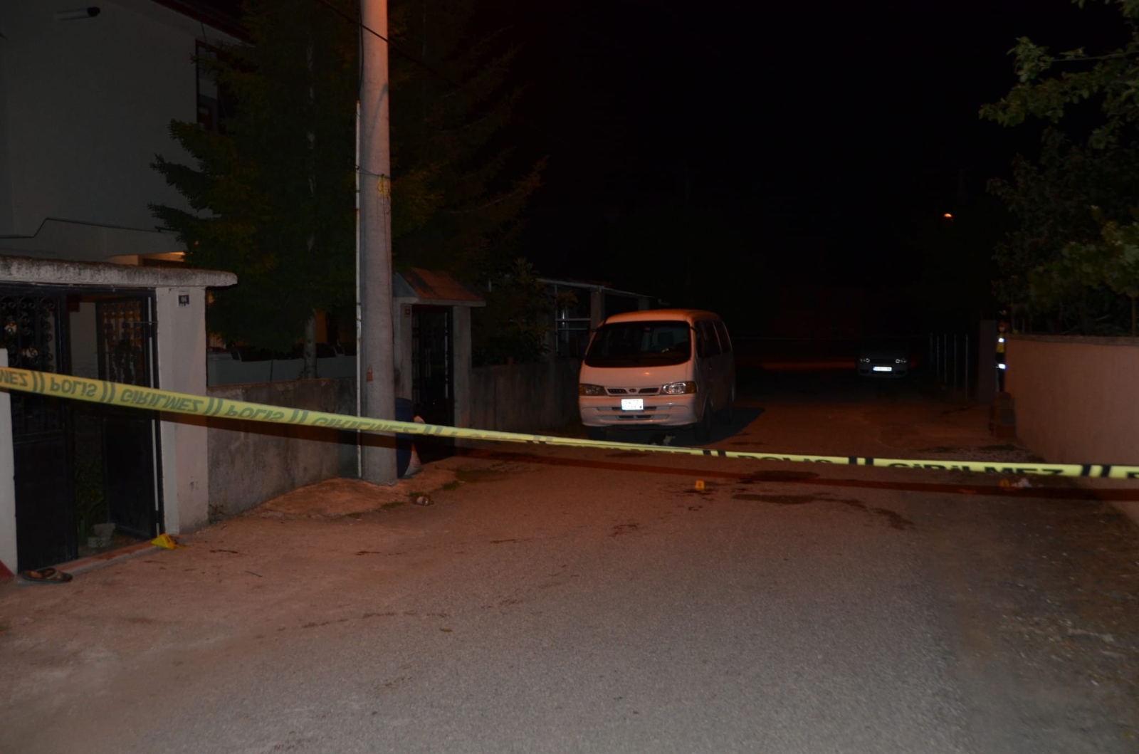 Husumetli akrabalar arasında balta ve bıçaklı kavga: 4 yaralı