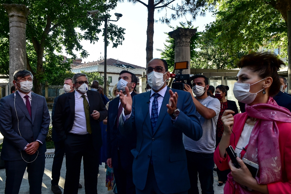 İbrahim Kalın, büyükelçilerle Ayasofya-i Kebir Camii Şerifi ziyaret etti