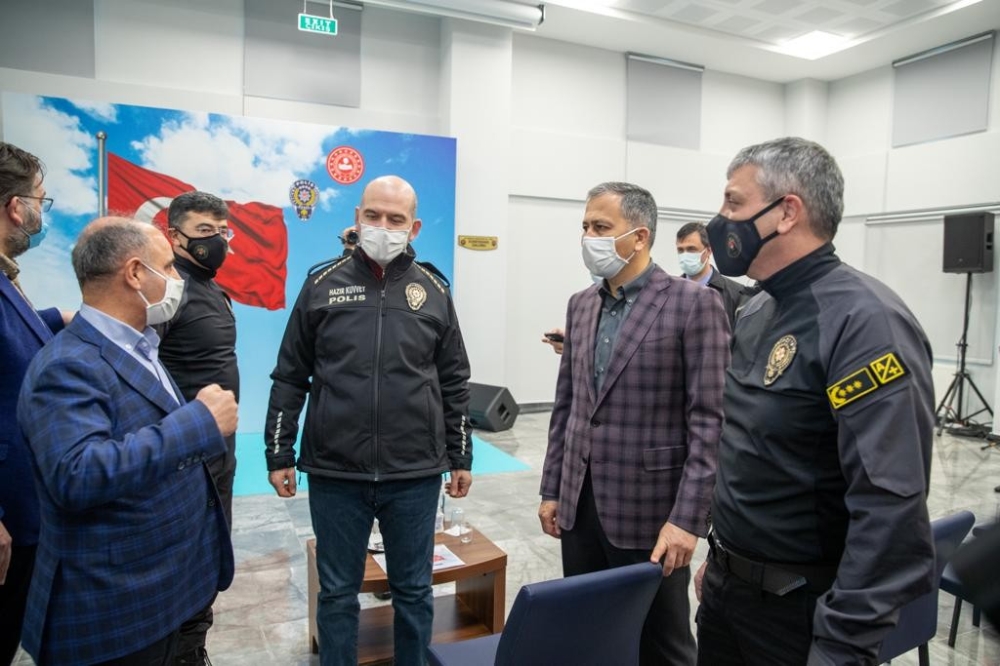 İçişleri Bakanı Soylu, İstanbul Takviye Kuvvet Müdürlüğü’nü ziyaret etti