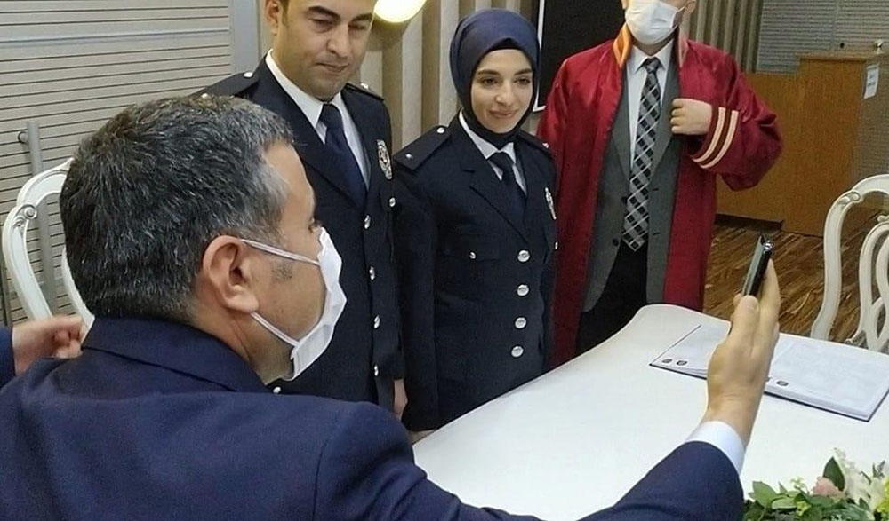 İçişleri Bakanı Soylu, telekonferansla nikah törenine katıldı
