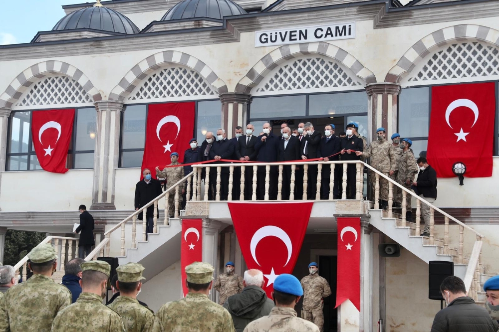 İçişleri Bakanı Süleyman Soylu, Güven Camii’nin açılışını yaptı