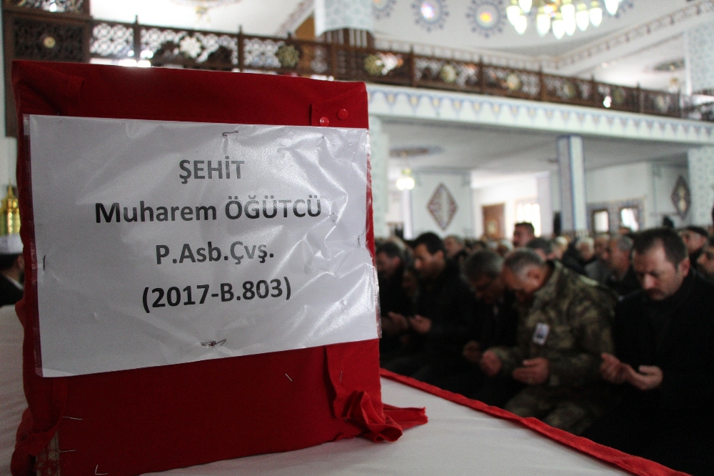 İdlib şehidi memleketi Bingöl’de ebediyete uğurlandı