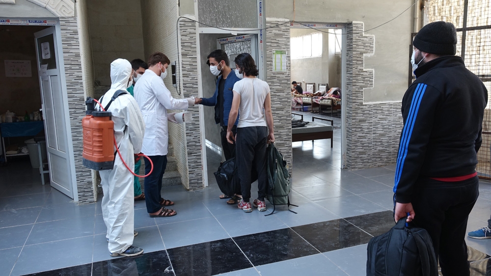 İdlib’e gelenler 14 gün karantina merkezinde kalıyor