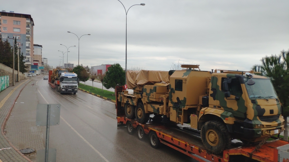 İdlib’e zırhlı araç sevkiyatı