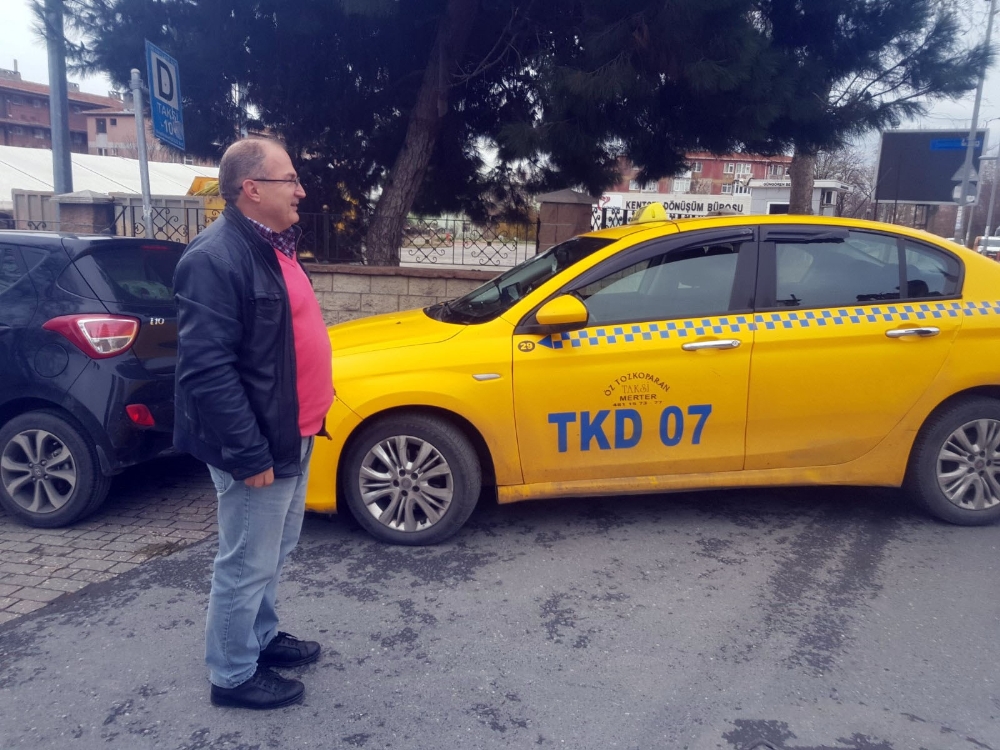 İdrar Testi İçin Numune Veren Şoförler, Güvenlik Görevlilerince İzleniyor