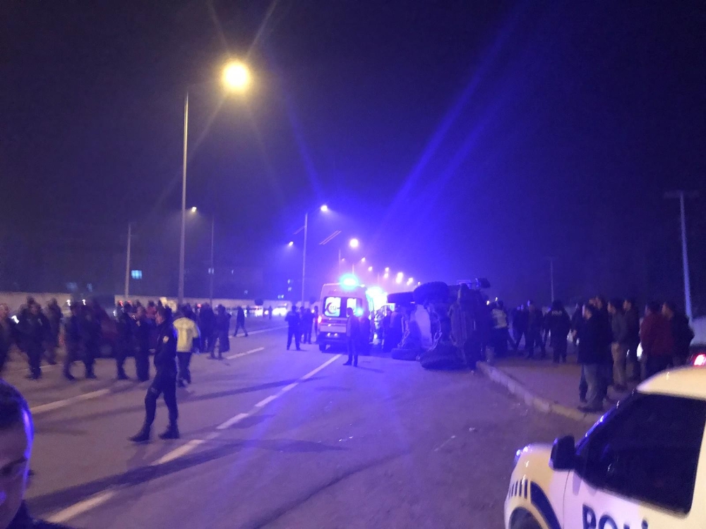 Iğdırda Zırhlı Polis Aracı Otomobille Çarpıştı: 5 Yaralı