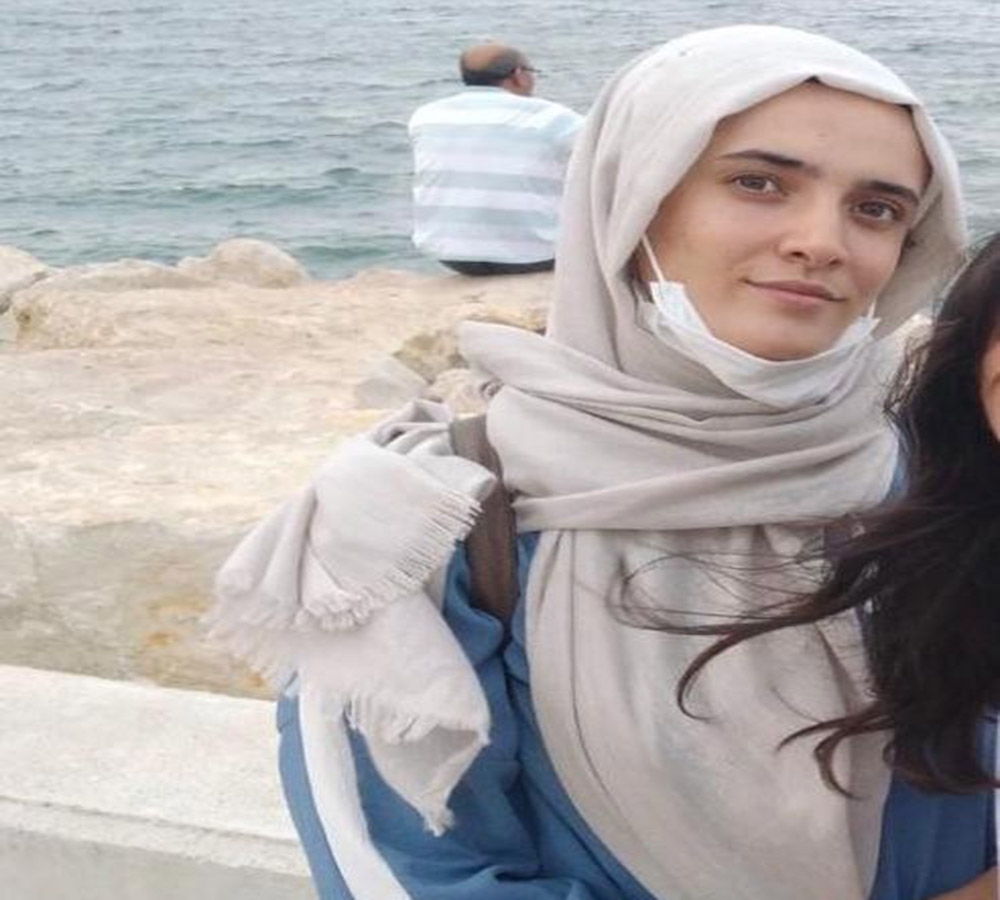 İki çocuğunun gözleri önünde öldürülmüş