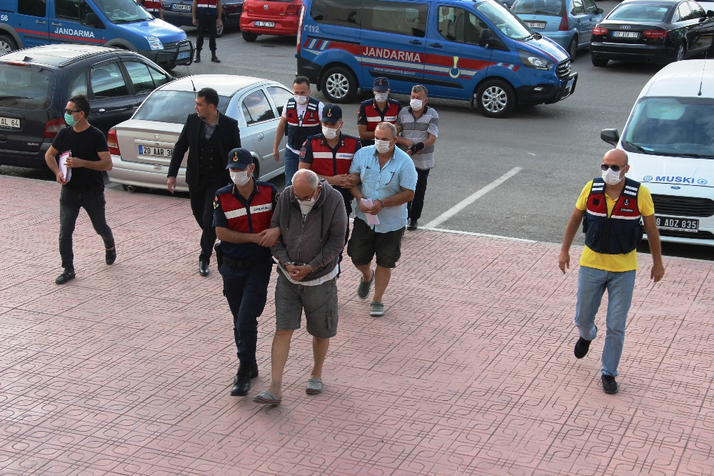 İki kişinin ölümünden sorumlu kaçak alkol satan üç şüpheli yakalandı