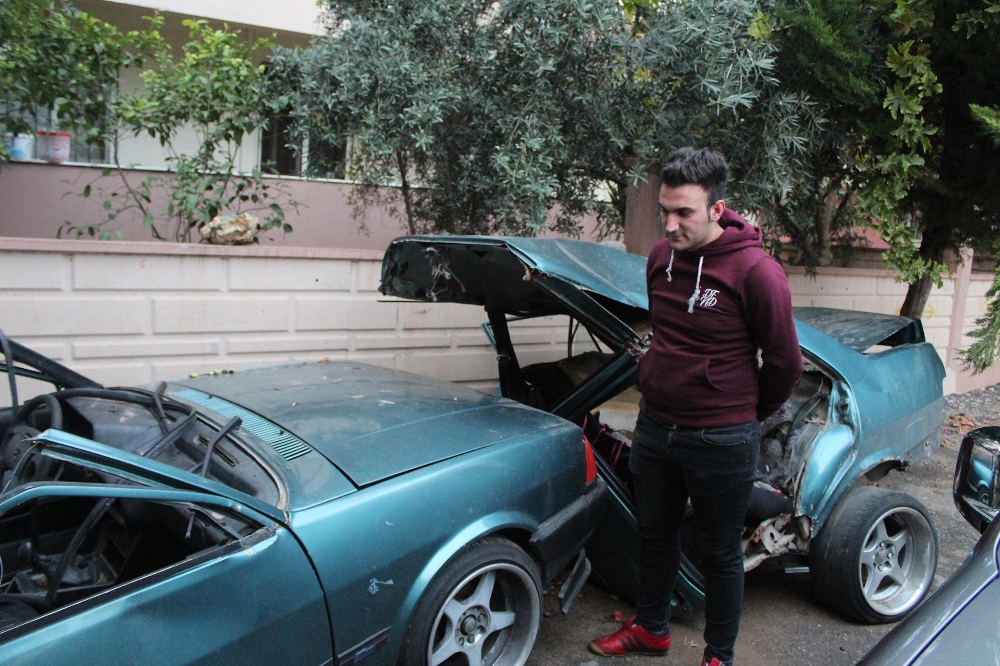 İkiye Bölünen Araçtan Yürüyerek Çıkan Genç O Anları Anlattı: Yaşamam Büyük Şans