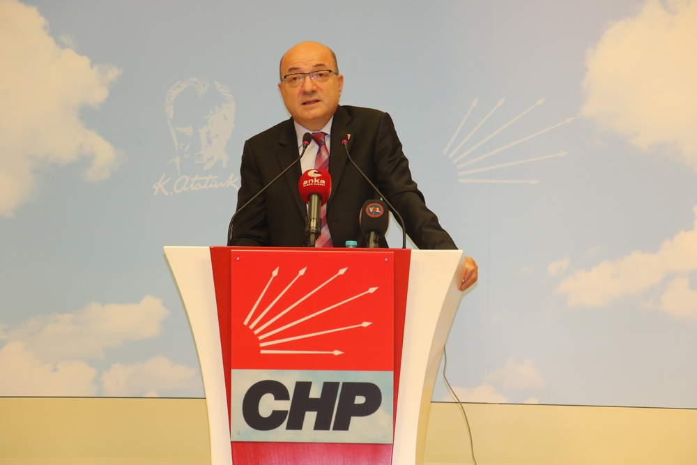 İlhan Cihaner CHP Genel Başkanlığına adaylığını açıkladı