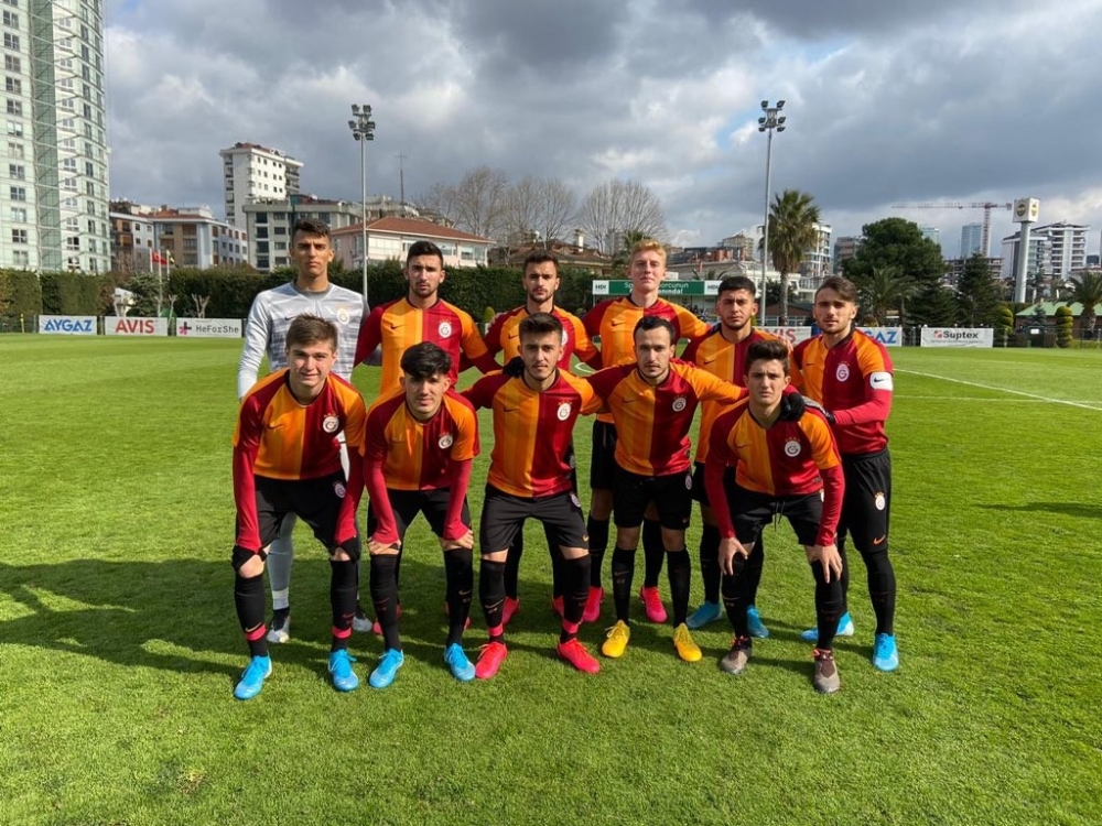 İlk derbi Galatasaray’ın