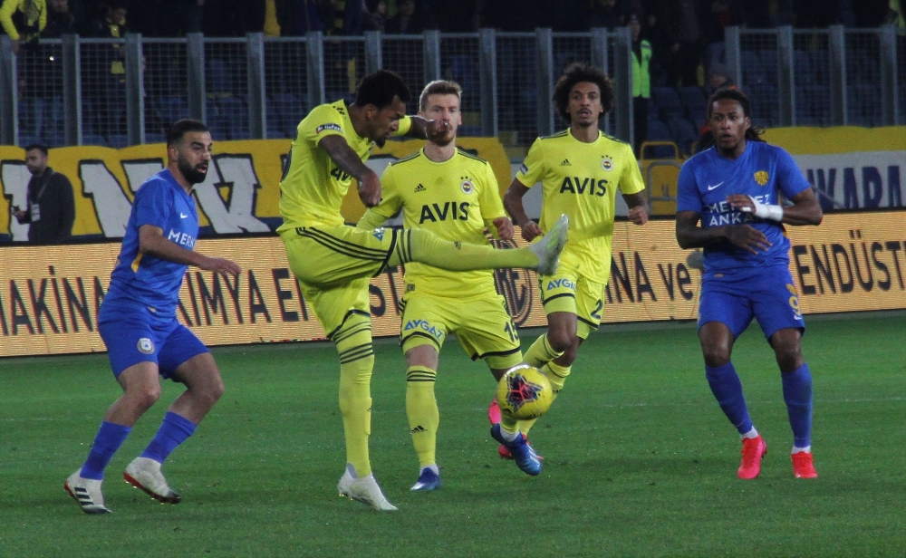 İlk yarı Ankaragücü’nün üstünlüğüyle bitti