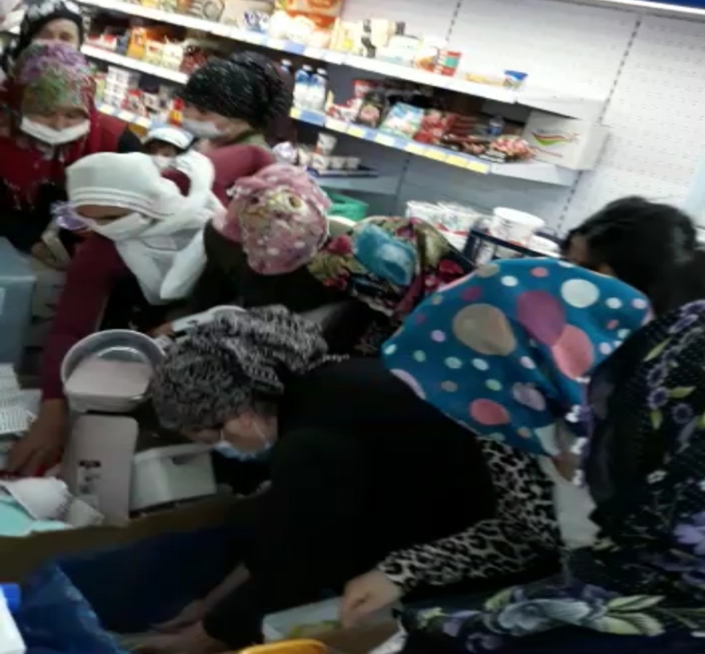 İndirimi görünce korona virüsü unuttular