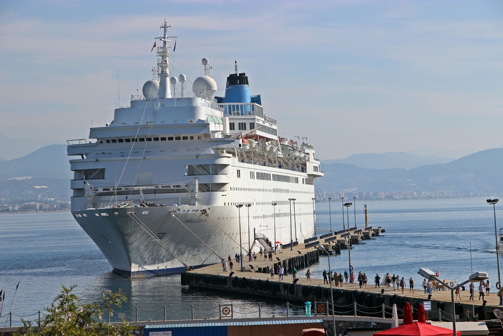 İngiliz Turistler Denizden Geldi