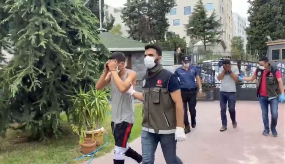 İnsanların hayatını tehlikeye atan “motosikletli mazgal çetesi” çökertildi