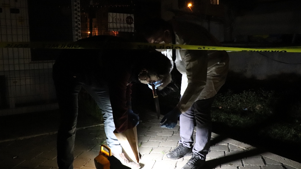 İp sarkıtarak eve girdi, boşanma aşamasındaki eşini öldürdü