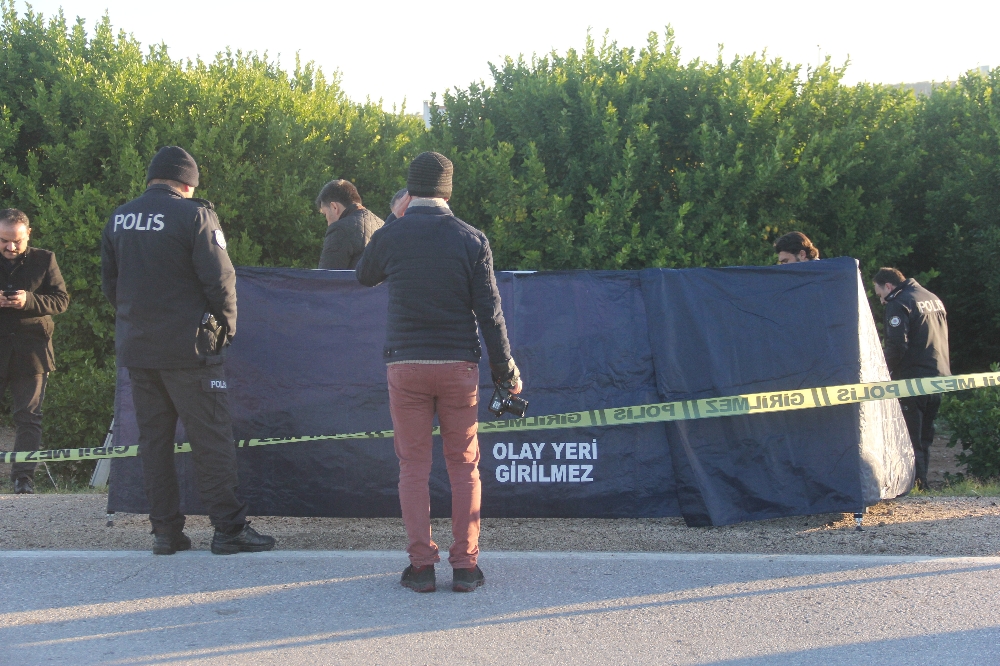 İple Boğarak Öldürdüler, Cesedi Yol Kenarına Attılar