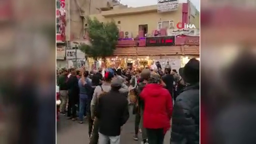 Irak Başbakanı İstifasını Açıkladı, Bağdatta Coşkuyla Karşılandı