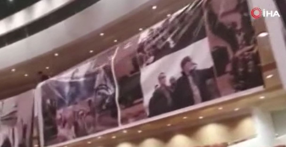 Irak Meclisi’nde, öldürülen İranlı General Süleymani’nin posterleri asıldı