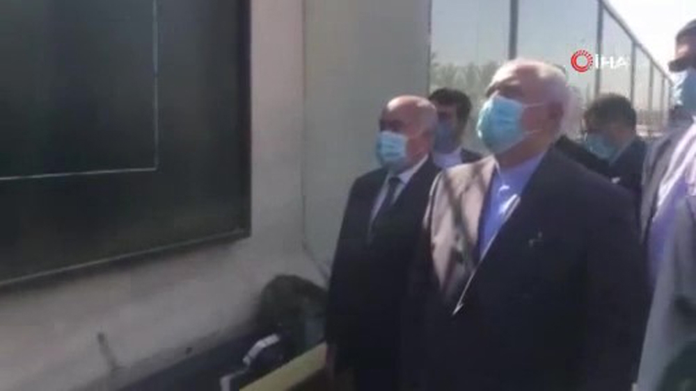 İran Dışişleri Bakanı Zarif, Süleymani’nin öldürüldüğü bölgeyi ziyaret etti