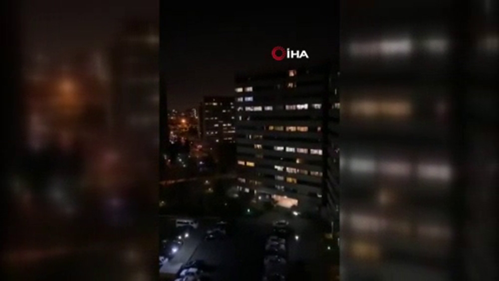 İran halkından pencereden dayanışma şarkısı