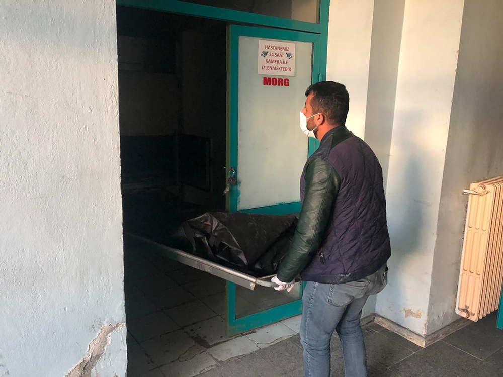 İran sınırında 3 düzensiz göçmen donarak öldü