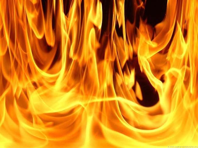 İran’da petrol borusu patladı