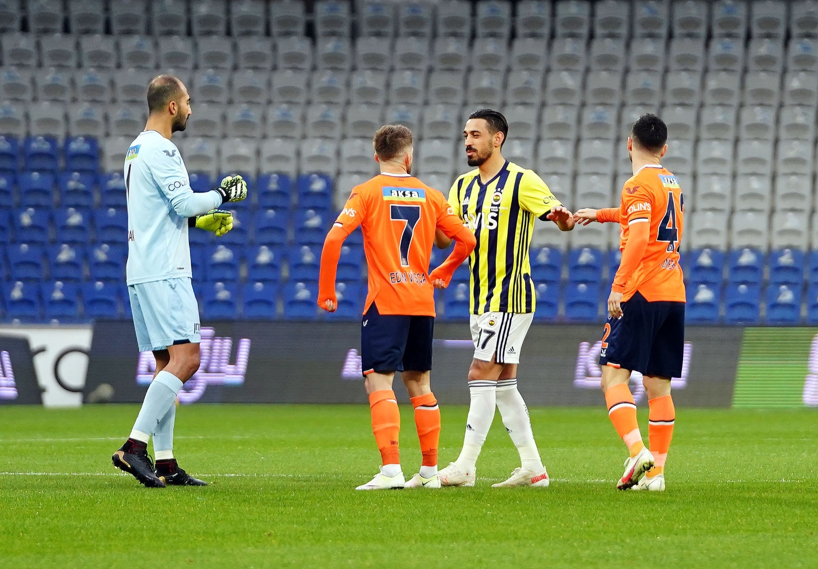 İrfan Can, eski takım arkadaşlarıyla hasret giderdi